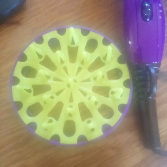 Bed head curls in check diffuser hair dryer - Picture 3 of 6